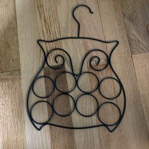Owl scarf holder